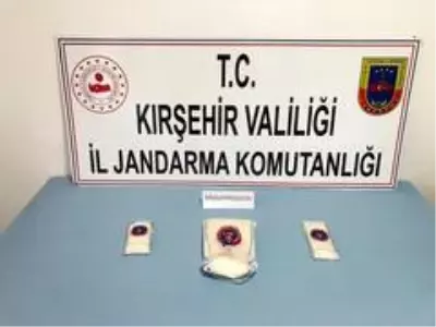 Yolcu otobüsünde uyuşturucu sevkiyatını jandarma engelledi Yolcu otobüsünde uyuşturucu sevkiyatını jandarma engelledi