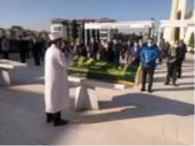 Son dakika haber... Koronavirüsten vefat eden Prof. Dr. Bilal Eryılmaz son yolculuğuna uğurlandı Son dakika haber... Koronavirüsten vefat eden Prof. Dr. Bilal Eryılmaz son yolculuğuna uğurlandı