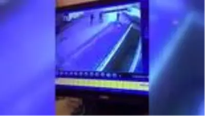 Maltepe'de yolda yürürken bir kişinin saldırısına uğrayan kadın yaralandı Maltepe'de yolda yürürken bir kişinin saldırısına uğrayan kadın yaralandı
