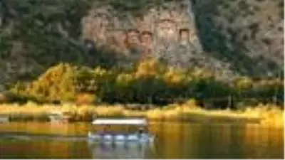 Muğla'da sokağa çıkma kısıtlamasından turistler muaf tutuldu Muğla'da sokağa çıkma kısıtlamasından turistler muaf tutuldu