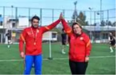 Son dakika haberi... Oğlunun hayali için futbol kulübü kurdu Son dakika haberi... Oğlunun hayali için futbol kulübü kurdu