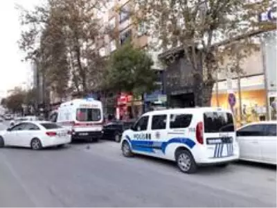 Pozitif vakalı şahıs karantinada olması gerekirken sokakta yakalandı Pozitif vakalı şahıs karantinada olması gerekirken sokakta yakalandı