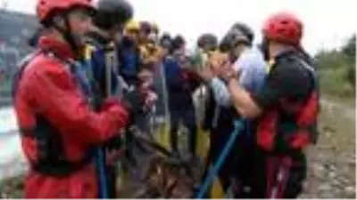 Rize'de, Doğu ve Güneydoğu Anadolu'dan gelen sporcuların eğlenceli rafting kampı Rize'de, Doğu ve Güneydoğu Anadolu'dan gelen sporcuların eğlenceli rafting kampı