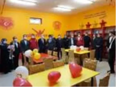 Şehit askerin adına kütüphane oluşturdular Şehit askerin adına kütüphane oluşturdular