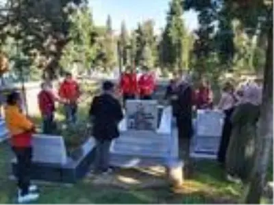 Şehit askerin adına kütüphane oluşturdular Şehit askerin adına kütüphane oluşturdular