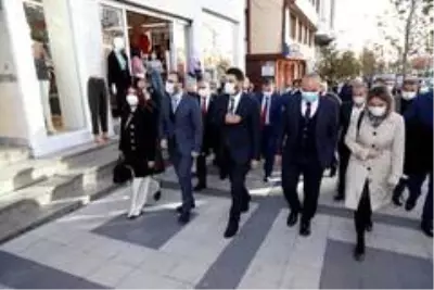Seyir Caddesi yeni görünümüne kavuştu Seyir Caddesi yeni görünümüne kavuştu