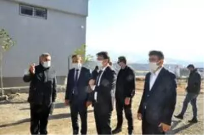 Şırnak Valiliğinden evi yanan aileye destek Şırnak Valiliğinden evi yanan aileye destek