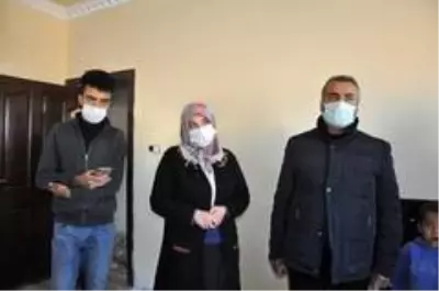 Şırnak Valiliğinden evi yanan aileye destek Şırnak Valiliğinden evi yanan aileye destek