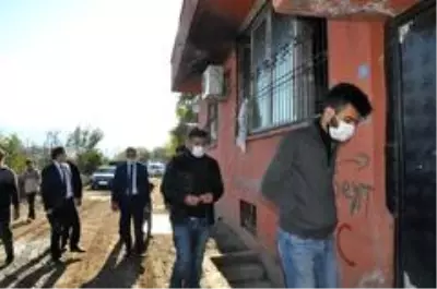 Şırnak Valiliğinden evi yanan aileye destek Şırnak Valiliğinden evi yanan aileye destek
