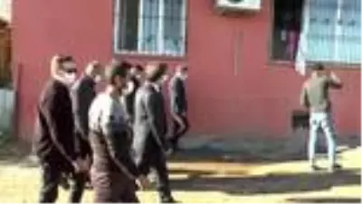Şırnak Valiliğinden evi yanan aileye destek Şırnak Valiliğinden evi yanan aileye destek