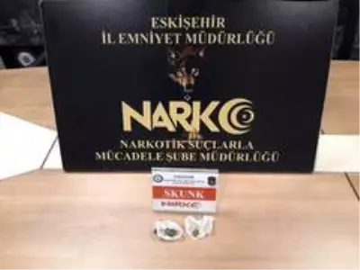 Son dakika 3. sayfa: Sokak satıcılarına operasyon, 2 şüpheli yakalandı Son dakika 3. sayfa: Sokak satıcılarına operasyon, 2 şüpheli yakalandı