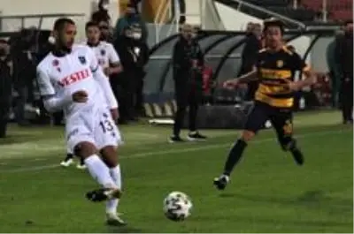 Süper Lig: MKE Ankaragücü: 0 Trabzonspor: 1 (İlk yarı) Süper Lig: MKE Ankaragücü: 0 Trabzonspor: 1 (İlk yarı)