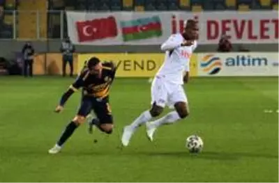 Süper Lig: MKE Ankaragücü: 0 Trabzonspor: 1 (İlk yarı) Süper Lig: MKE Ankaragücü: 0 Trabzonspor: 1 (İlk yarı)