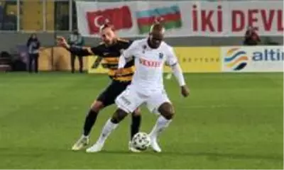 Süper Lig: MKE Ankaragücü: 0 Trabzonspor: 1 (İlk yarı) Süper Lig: MKE Ankaragücü: 0 Trabzonspor: 1 (İlk yarı)