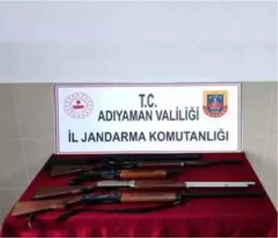 Son dakika haber: Şüpheli araçta pompalı av tüfekleri bulundu Son dakika haber: Şüpheli araçta pompalı av tüfekleri bulundu