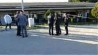 Son dakika haber | Taksici, oğlunu ziyarete gittiği cezaevi önünde 9 kurşunla öldürüldü Son dakika haber | Taksici, oğlunu ziyarete gittiği cezaevi önünde 9 kurşunla öldürüldü