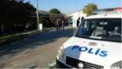 Son dakika haber | Taksici, oğlunu ziyarete gittiği cezaevi önünde 9 kurşunla öldürüldü Son dakika haber | Taksici, oğlunu ziyarete gittiği cezaevi önünde 9 kurşunla öldürüldü