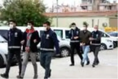 Tarla parası nedeniyle kaçırdıkları çiftçiyi, bilardo sopalarıyla döverek öldürdüler Tarla parası nedeniyle kaçırdıkları çiftçiyi, bilardo sopalarıyla döverek öldürdüler