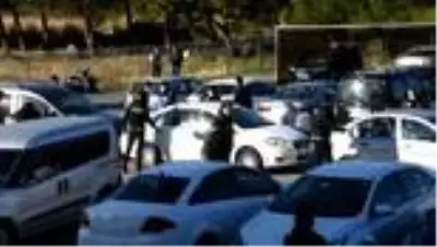 Son dakika haber... Tefecilik operasyonunda yakalanan 9 şüpheli adliyeye sevk edildi Son dakika haber... Tefecilik operasyonunda yakalanan 9 şüpheli adliyeye sevk edildi
