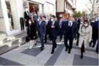 Tematik Caddeler Projesi'yle yenilen Seyir Caddesi ve bağlantıları hizmete açıldı Tematik Caddeler Projesi'yle yenilen Seyir Caddesi ve bağlantıları hizmete açıldı