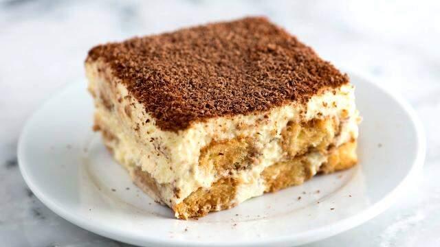 Tiramisu Tarifi (Kek ile), Kolay Tiramisu nasıl yapılır?