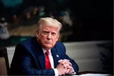 Trump, Beyaz Saray'dan ayrılma sinyallerini verdi Trump, Beyaz Saray'dan ayrılma sinyallerini verdi
