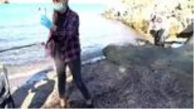 Tuğba Ekici Bodrum'da çöp topladı Tuğba Ekici Bodrum'da çöp topladı