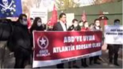 Türk gemisine korsan baskın Almanya Büyükelçiliği önünde protesto edildi Türk gemisine korsan baskın Almanya Büyükelçiliği önünde protesto edildi