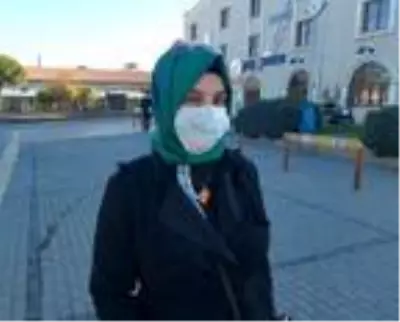 Vaka sayılarının arttığı İzmir'de, toplu taşıma araçları alarm veriyor Vaka sayılarının arttığı İzmir'de, toplu taşıma araçları alarm veriyor