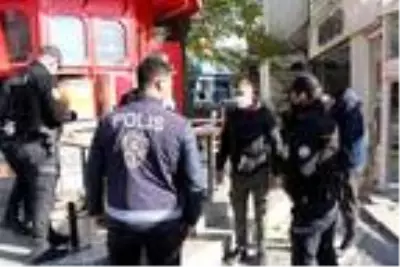 Son dakika gündem: Vaka sayısının arttığı Edirne'de, kuralları ihlal eden turistlere de ceza Son dakika gündem: Vaka sayısının arttığı Edirne'de, kuralları ihlal eden turistlere de ceza