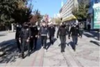 Son dakika gündem: Vaka sayısının arttığı Edirne'de, kuralları ihlal eden turistlere de ceza Son dakika gündem: Vaka sayısının arttığı Edirne'de, kuralları ihlal eden turistlere de ceza