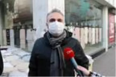 Son dakika haberi: Vakaların arttığı Samsun'da cadde ve sokaklar dolu; kamerayı gören maskesini düzeltti Son dakika haberi: Vakaların arttığı Samsun'da cadde ve sokaklar dolu; kamerayı gören maskesini düzeltti