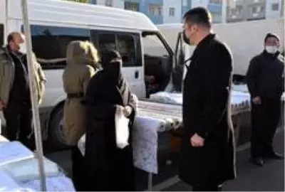 Son dakika haberi... Valiyi pazarda gören esnafın şaşkınlığı Son dakika haberi... Valiyi pazarda gören esnafın şaşkınlığı