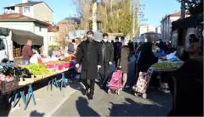 Son dakika haberi... Valiyi pazarda gören esnafın şaşkınlığı Son dakika haberi... Valiyi pazarda gören esnafın şaşkınlığı