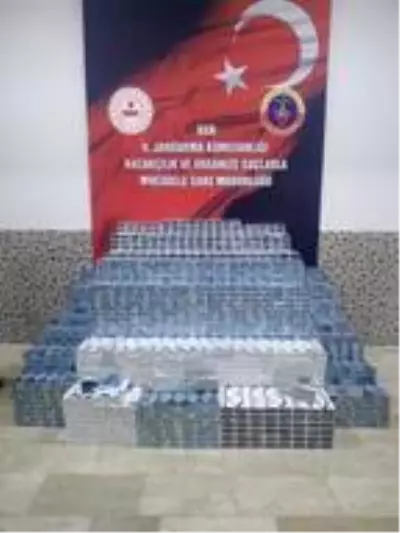Başkale'de 24 bin 70 paket kaçak sigara ele geçirildi Başkale'de 24 bin 70 paket kaçak sigara ele geçirildi
