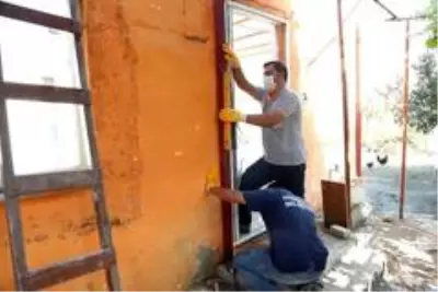 Son dakika haberi | Yangında evlerini kaybeden ailenin yaralarını Pamukkale Belediyesi sardı Son dakika haberi | Yangında evlerini kaybeden ailenin yaralarını Pamukkale Belediyesi sardı