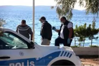 Yürüyüş yapanlar sahil kenarında insan cesedi buldu Yürüyüş yapanlar sahil kenarında insan cesedi buldu