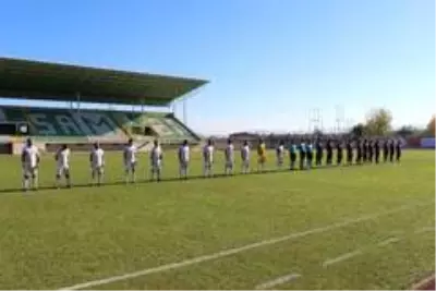 Çarşambaspor, İçel İdman Yurdu'na 1-0 mağlup oldu Çarşambaspor, İçel İdman Yurdu'na 1-0 mağlup oldu