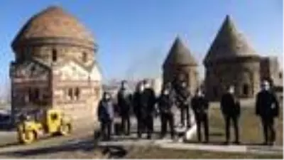 800 yıllık Üç Kümbetler'in hareketliliği sensörlerle inceleniyor 800 yıllık Üç Kümbetler'in hareketliliği sensörlerle inceleniyor