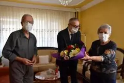 92 yaşındaki emekli öğretmenin duygu dolu anları 92 yaşındaki emekli öğretmenin duygu dolu anları