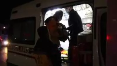 Son dakika haber | Anne eli...Yaralı anne kendi acısını unuttu çocuğunu böyle teselli etti Son dakika haber | Anne eli...Yaralı anne kendi acısını unuttu çocuğunu böyle teselli etti