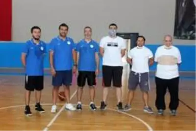 Avrupa Ligi temsilcisi İzmit Belediyespor'a Covid-19 şoku Avrupa Ligi temsilcisi İzmit Belediyespor'a Covid-19 şoku