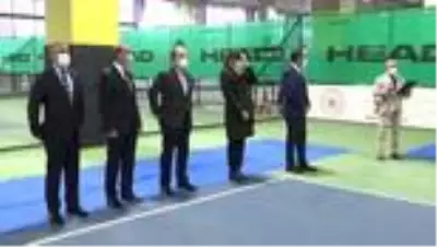 Bakan Kasapoğlu, 'Prof. Dr. Cemil Taşçıoğlu Tenis Turnuvası' ödül törenine katıldı Bakan Kasapoğlu, 'Prof. Dr. Cemil Taşçıoğlu Tenis Turnuvası' ödül törenine katıldı