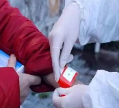 Görüldükleri yerde ihbar edilecekler... Korona virüs tedbirleri kapsamında kolunda kırmızı bileklik olan vatandaşlar görüldükleri yerde ihbar edilecek Görüldükleri yerde ihbar edilecekler... Korona virüs tedbirleri kapsamında kolunda kırmızı bileklik olan vatandaşlar görüldükleri yerde ihbar edilecek