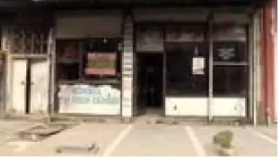 Bir grup hayırsever, vatandaşların 10 bin liralık veresiye borcunu ödedi Bir grup hayırsever, vatandaşların 10 bin liralık veresiye borcunu ödedi