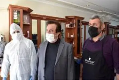Burdur' da kuaför ve berber salonlarına virüs önlemi Burdur' da kuaför ve berber salonlarına virüs önlemi