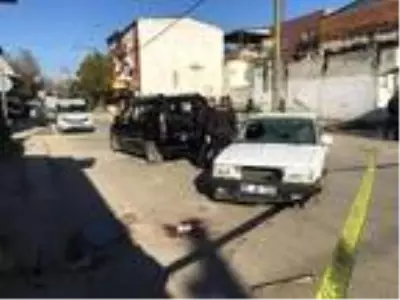 Bursa'da iki grup arasında silahlı çatışma: 4 yaralı Bursa'da iki grup arasında silahlı çatışma: 4 yaralı