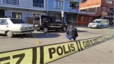 Bursa'da silahların çekildiği kavgada 4 kişi yaralandı Bursa'da silahların çekildiği kavgada 4 kişi yaralandı