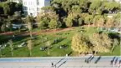 Caddebostan Sahili'ndeki kalabalık havadan görüntülendi Caddebostan Sahili'ndeki kalabalık havadan görüntülendi
