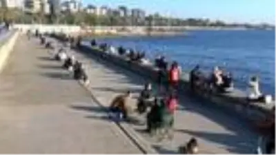 Caddebostan Sahili'ndeki kalabalık havadan görüntülendi Caddebostan Sahili'ndeki kalabalık havadan görüntülendi